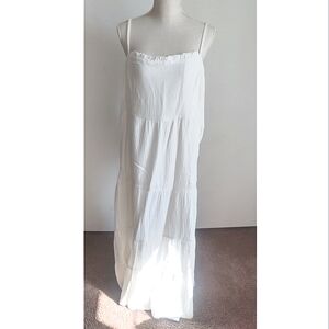 Elegant White Maxi Spaghetti Strap Maxi Dress